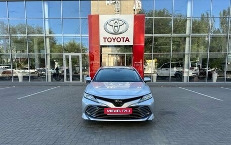 Toyota Camry, 2019 год, 3 300 000 рублей, 2 фотография