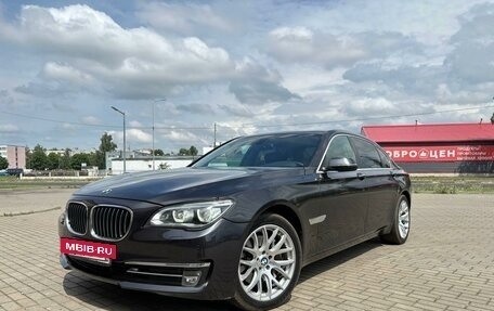 BMW 7 серия, 2015 год, 2 100 000 рублей, 2 фотография