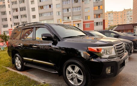 Toyota Land Cruiser 200, 2013 год, 4 999 000 рублей, 2 фотография