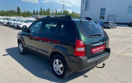 Hyundai Tucson III, 2006 год, 945 000 рублей, 2 фотография