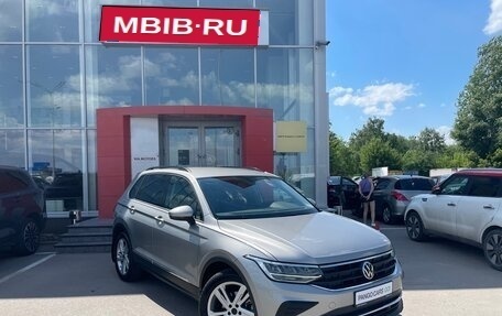 Volkswagen Tiguan II, 2022 год, 3 585 000 рублей, 3 фотография