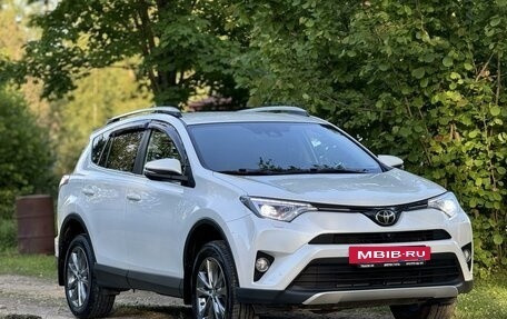 Toyota RAV4, 2018 год, 3 225 000 рублей, 3 фотография