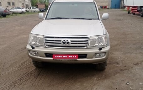 Toyota Land Cruiser 100 рестайлинг 2, 2006 год, 1 999 000 рублей, 2 фотография