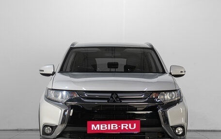 Mitsubishi Outlander III рестайлинг 3, 2017 год, 2 399 000 рублей, 2 фотография