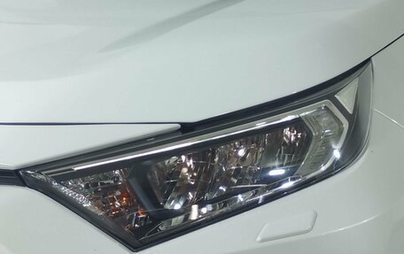 Toyota RAV4, 2021 год, 3 950 000 рублей, 27 фотография