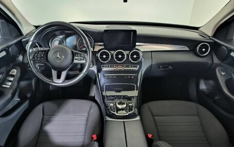 Mercedes-Benz C-Класс, 2018 год, 3 100 000 рублей, 10 фотография