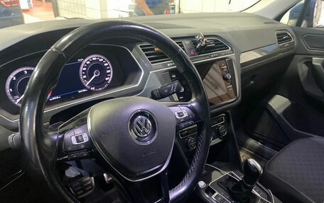 Volkswagen Tiguan II, 2018 год, 2 474 000 рублей, 7 фотография