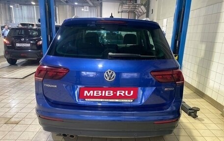 Volkswagen Tiguan II, 2018 год, 2 474 000 рублей, 5 фотография
