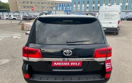 Toyota Land Cruiser 200, 2018 год, 7 587 000 рублей, 5 фотография