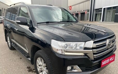 Toyota Land Cruiser 200, 2018 год, 7 587 000 рублей, 7 фотография