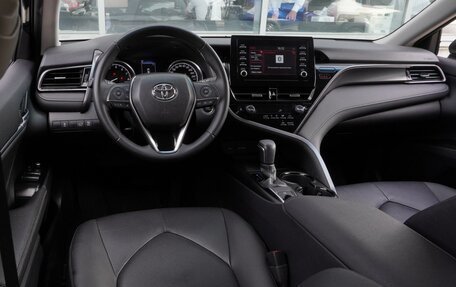 Toyota Camry, 2021 год, 3 499 000 рублей, 6 фотография