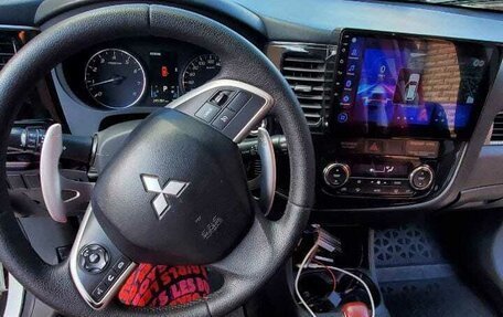 Mitsubishi Outlander III рестайлинг 3, 2012 год, 1 135 000 рублей, 10 фотография