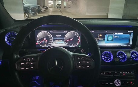Mercedes-Benz E-Класс, 2018 год, 3 500 000 рублей, 9 фотография