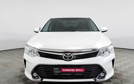 Toyota Camry, 2017 год, 2 328 200 рублей, 2 фотография
