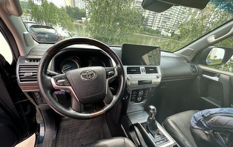 Toyota Land Cruiser Prado 150 рестайлинг 2, 2017 год, 5 050 000 рублей, 12 фотография