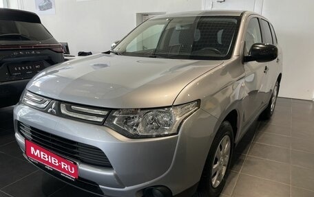 Mitsubishi Outlander III рестайлинг 3, 2013 год, 1 770 000 рублей, 1 фотография