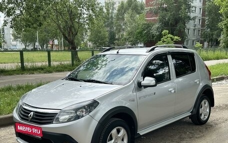 Renault Sandero I, 2013 год, 820 000 рублей, 1 фотография