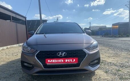 Hyundai Solaris II рестайлинг, 2018 год, 1 500 000 рублей, 3 фотография