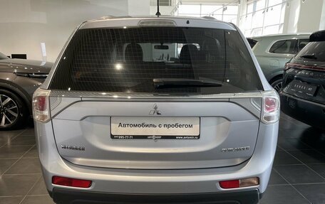 Mitsubishi Outlander III рестайлинг 3, 2013 год, 1 770 000 рублей, 6 фотография