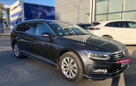 Volkswagen Passat B8 рестайлинг, 2018 год, 2 599 000 рублей, 3 фотография