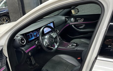 Mercedes-Benz E-Класс, 2019 год, 4 800 000 рублей, 8 фотография