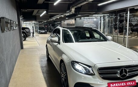 Mercedes-Benz E-Класс, 2019 год, 4 800 000 рублей, 7 фотография