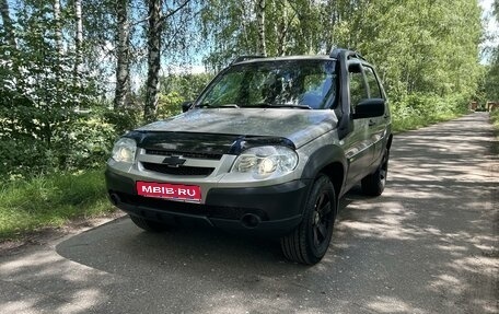 Chevrolet Niva I рестайлинг, 2017 год, 800 000 рублей, 1 фотография