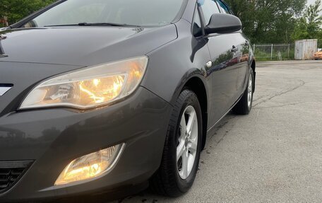 Opel Astra J, 2011 год, 820 000 рублей, 9 фотография