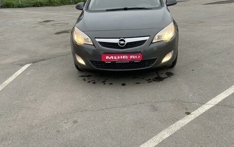 Opel Astra J, 2011 год, 820 000 рублей, 3 фотография