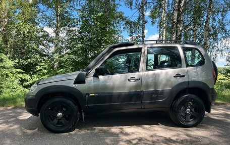 Chevrolet Niva I рестайлинг, 2017 год, 800 000 рублей, 8 фотография