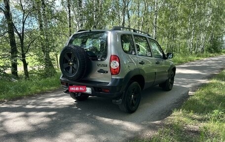 Chevrolet Niva I рестайлинг, 2017 год, 800 000 рублей, 5 фотография