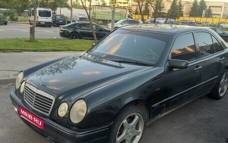 Mercedes-Benz E-Класс, 1998 год, 530 000 рублей, 2 фотография