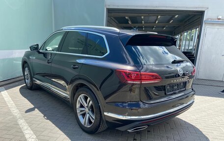 Volkswagen Touareg III, 2019 год, 5 831 000 рублей, 2 фотография