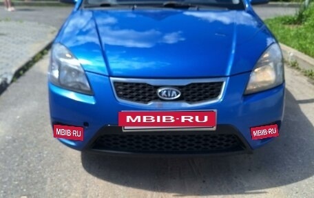 KIA Rio II, 2011 год, 750 000 рублей, 2 фотография