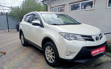 Toyota RAV4, 2014 год, 2 350 000 рублей, 3 фотография