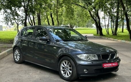 BMW 1 серия, 2005 год, 900 000 рублей, 3 фотография