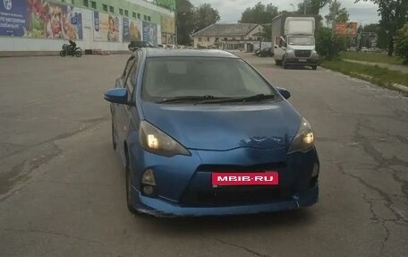 Toyota Aqua I, 2012 год, 740 000 рублей, 1 фотография