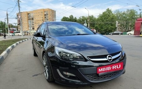 Opel Astra J, 2013 год, 1 350 000 рублей, 3 фотография