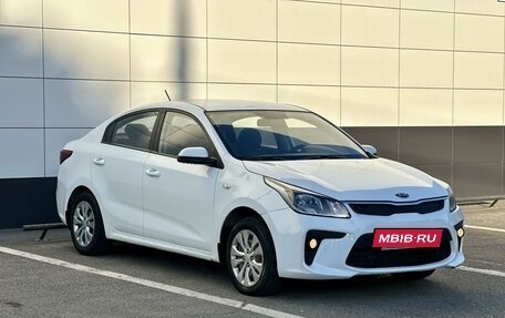 KIA Rio IV, 2018 год, 980 000 рублей, 2 фотография