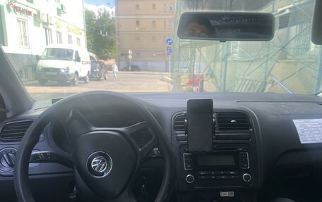 Volkswagen Polo VI (EU Market), 2018 год, 620 000 рублей, 3 фотография