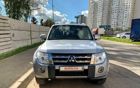 Mitsubishi Pajero IV, 2011 год, 2 100 000 рублей, 2 фотография