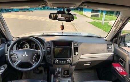 Mitsubishi Pajero IV, 2011 год, 2 100 000 рублей, 10 фотография