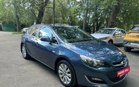 Opel Astra J, 2014 год, 1 350 000 рублей, 4 фотография