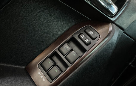Toyota Land Cruiser Prado 150 рестайлинг 2, 2014 год, 3 458 000 рублей, 9 фотография