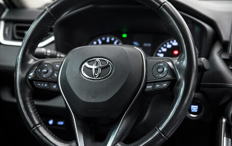 Toyota RAV4, 2020 год, 3 000 000 рублей, 12 фотография