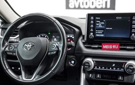 Toyota RAV4, 2020 год, 3 000 000 рублей, 11 фотография