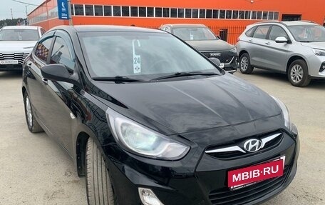 Hyundai Solaris II рестайлинг, 2012 год, 859 000 рублей, 3 фотография