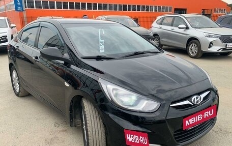 Hyundai Solaris II рестайлинг, 2012 год, 859 000 рублей, 4 фотография