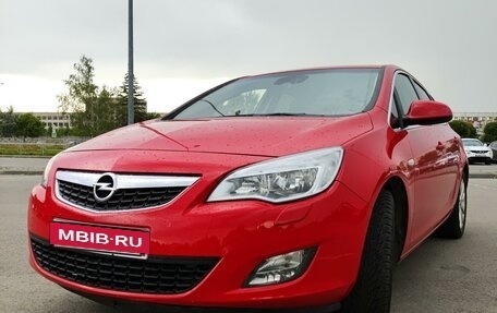 Opel Astra J, 2011 год, 810 000 рублей, 3 фотография