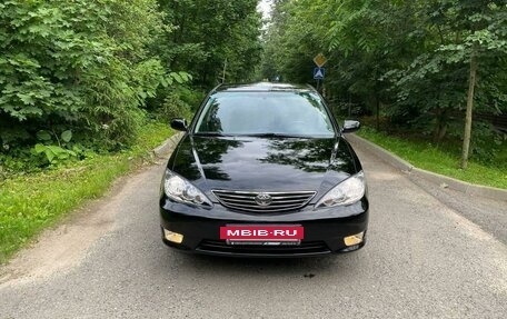 Toyota Camry V40, 2005 год, 950 000 рублей, 2 фотография